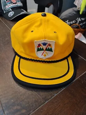 Vintage 80’s Golf Crest Logo Patch Yellow SnapBack Trucker Hat Size One Size  • $21.99