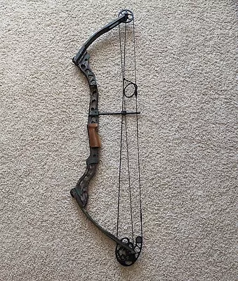 Mathews Conquest Pro RH 70#@29  Compound Bow • $179.50