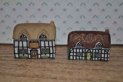 2 Mini Miniatures THE WHY KNOT INN & ENGLISH COTTAGE 1-1/2  Wide Made In England • $4.50