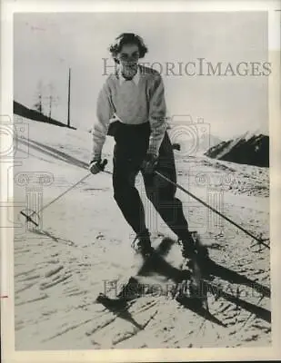 1948 Press Photo Princess Anne Of Bourbon Parma Skis At Davos Switzerland • $29.88