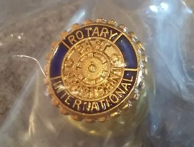 Rotary International Lapel Pin 7/16 Diameter Small Pre-owned Past President • $13.25