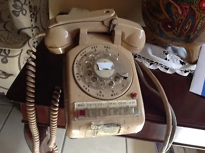 Vintage 1969 Western Electric 565 HK Beige 1A2 Key Multi Line Business Phone • $25