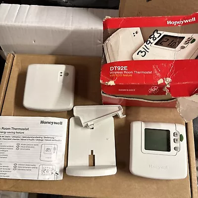 Honeywell Home DT92E Wireless Room Thermostat + Receiver Pack DT92E1000 - BNIB • £70
