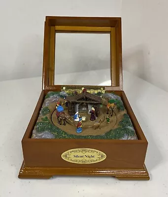 Mr Christmas Gold Label Collection Silent Night Deluxe Animated Music Box. • $44.95