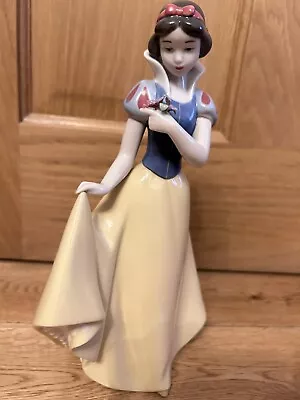 Disney Nao Porcelain By Lladro Figurine Snow White 2001680 Was £180 • £75