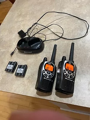 Midland XTRA Talk Set Of 2 Walkie Talkies With Charging Base-Model GXT1000P • $27