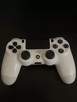 Sony Playstation DualShock 4 Controller - Glacier White • £0.99