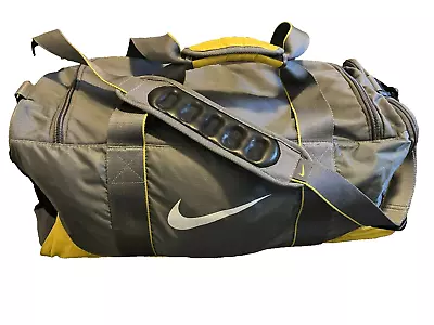 Nike Max Air Duffle Duffel Gym Bag Mesh Pocket Shoulder Strap Large Gray Yellow • $29.90