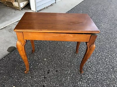 Vintage Hammond Organ Bench! Measures 26in W X 23 1/4in T X 14 1/2in D! • $49.95