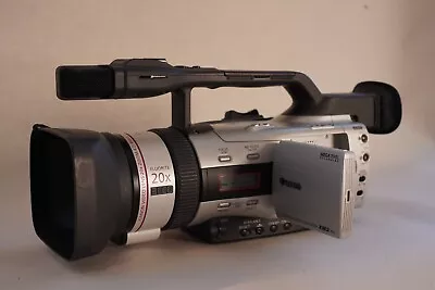 Canon Dm-xm2 3ccd Camcorder Mini Dv Digital Tape Semi Professional Video Camera • £100
