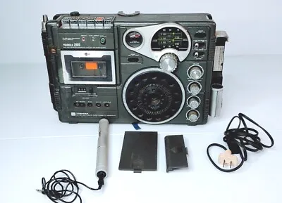 Vintage TOSHIBA RT-2800 Multiband FM SW Radio Cassette Recorder Mic Boombox • $49.95