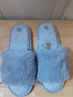 Muk Luks Woman's Slide Slippers Size XL (11-12)   NEW WITH TAGS • $19.75