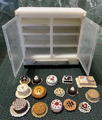 Vintage Miniature Dollhouse Store/Cake Display Case With 15 Pies And Cakes • $34.99