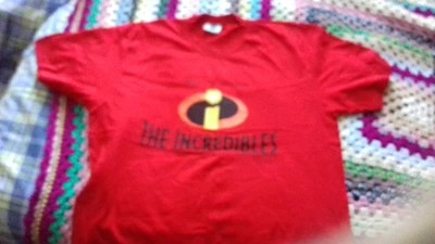 Disney Pixar Incredibles Red T-Shirt Size Large Dvd Release • £2.30