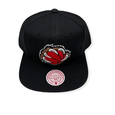 Mitchell & Ness Memphis Grizzlies Core Basic HWC Black Adjustable Snapback Hat • $34.99