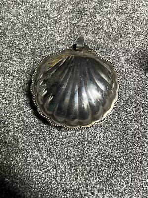 £0.99 • Buy Vintage Clam Shell Butter Dish With Glass Inner Bowl, Top Is Tarnished 