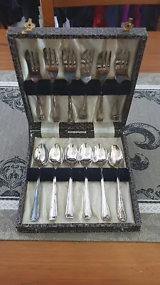 Vintage Silver Plated Cake Forks And Teaspoons In Box • $10
