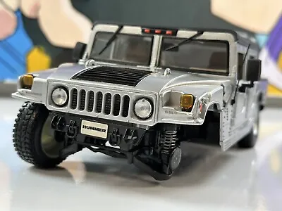 Maisto Hummer H2 SUV Diecast 1:18 Scale Silver Premiere Edition (Read) Fast Ship • $34.99