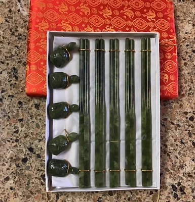 $49.34 • Buy 5 PAIR Jade Green Vintage Chopsticks With 5 Turtle Shaped Rests In Original Box