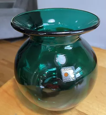 Vintage BLENKO 6-3/4  Emerald Green Round Art Glass Vase Mid Century Modern • $39.99