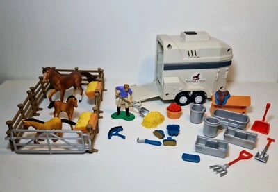 £44.95 • Buy Keenway Toys Horse Racing Lot Figures Winners Corral Trailer, Fences Accessories