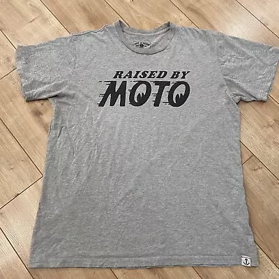 Iron And Resin T-Shirt Raised By Moto Grey Mens Medium • $14.99
