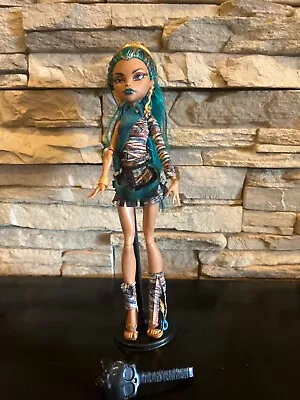 Monster High Nefera De Nile First Wave Doll  W/ Jewelry Headband Outfit & Shoes • $89.95