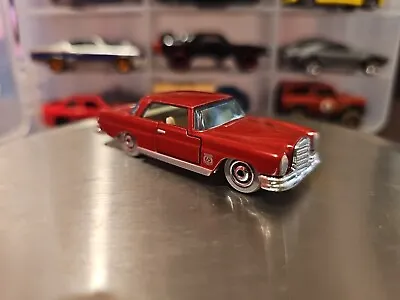 Matchbox Superfast 1962 Mercedes Benz 220 SE Coupe 1/64 Red • $13