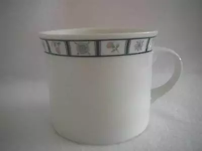 Royal Doulton 1984 Designs A La Carte Gallery Cup England Excellent Multiples Av • $4.99