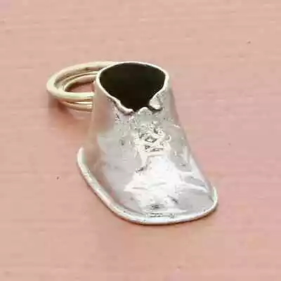 ❗️CLEARANCE❗️sterling Silver Vintage 3d Engraved Baby Shoe Charm • $9.60