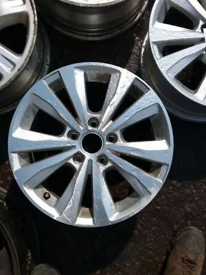 Wheel 16x6-1/2 Alloy 10 Spoke Silver Fits 15-19 GOLF 406672 • $235