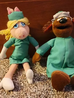 2003 Jim Henson Muppets Dr.bob (rowlf The Dog) &nurse Janice (miss Piggy  • $80