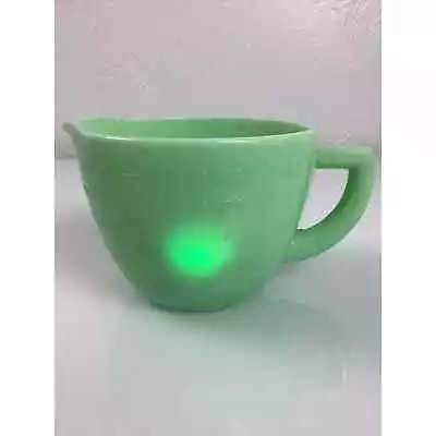 VTG RARE McKee Uranium Jadeite Green Measuring 2 Cup Pit Her Mint Condition  • $150