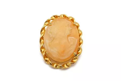 Vintage Cameo Brooch Pin Gold Tone C4 • $8.99