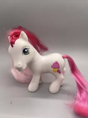 My Little Pony G3 Strawberry Surprise 2005 Hasbro • $15