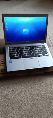£70 • Buy Toshiba Chromebook 2 CB30-B-104 Running Lubuntu Linux