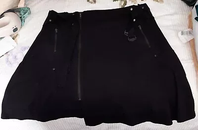 Ladies Black Short Mini Stretchy Zip Front Skirt 2 Pockets Size L Length 20  • £3.50