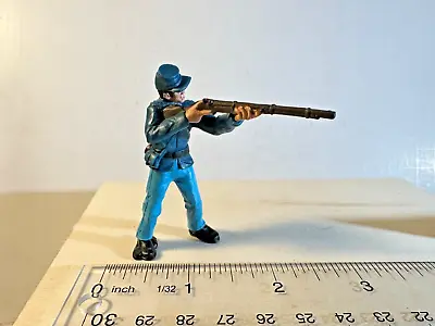 Civil War Union Plastic Soldier Standing And Shooting Rifle. • $4.50