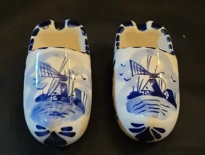 Pair Of Elesva Holland Hand Painted Dutch Shoes / Ashtray - Delft • $16.99