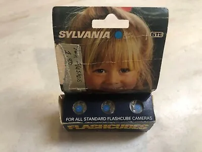 $1.99 • Buy Sylvania Blue Dot Camera Flash Cubes 3 Cubes 10 Flashes