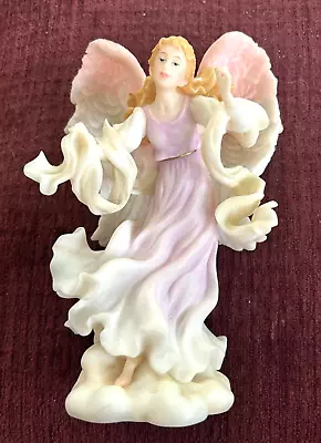 SERAPHIM CLASSICS NATIVITY ANGEL - Lighting The Way - Bethany - Roman Inc #81653 • $28.50