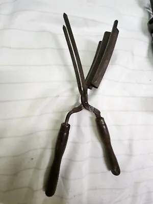 Vintage Antique Hair Curler Crimper Curling Iron Wood Handle Styling Hand Tool • $19.95