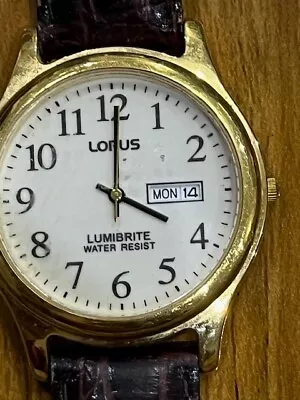 Vintage Lorus VX33-X034 Lumibrite Day/Date WR Quartz Gents Leather Watch - Works • £21.99
