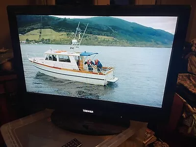 £50 • Buy Toshiba Regza 32  TV 32av615db