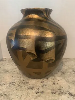 Gold Vase. Antique Gold & Black. Handcrafted Decorative PreOwned Large Size • $13.95