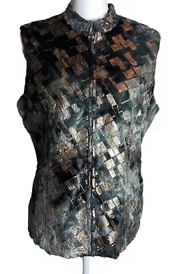 Erin London Faux Fur Vest Size Medium Gray Gold Metallic Abstract Print Full Zip • $18.97