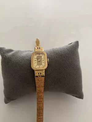 Vintage Timex Ladies 17 Jewels Mechanical Wind Up Watch Gold Band GoldDial Works • $18.70