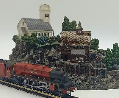 N Scale Gauge Locomotive Model Railway Coastal Cliffside Village Scenery Diorama • £39.95