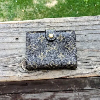 Authentic Louis Vuitton Wallet • $38.99