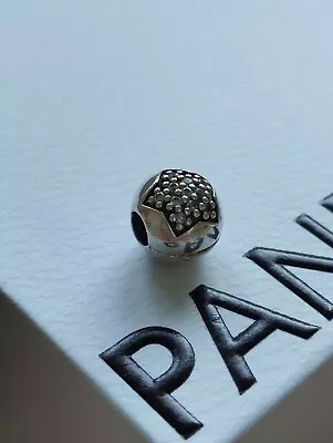 Genuine Pandora Sparkling Star Clip • £18